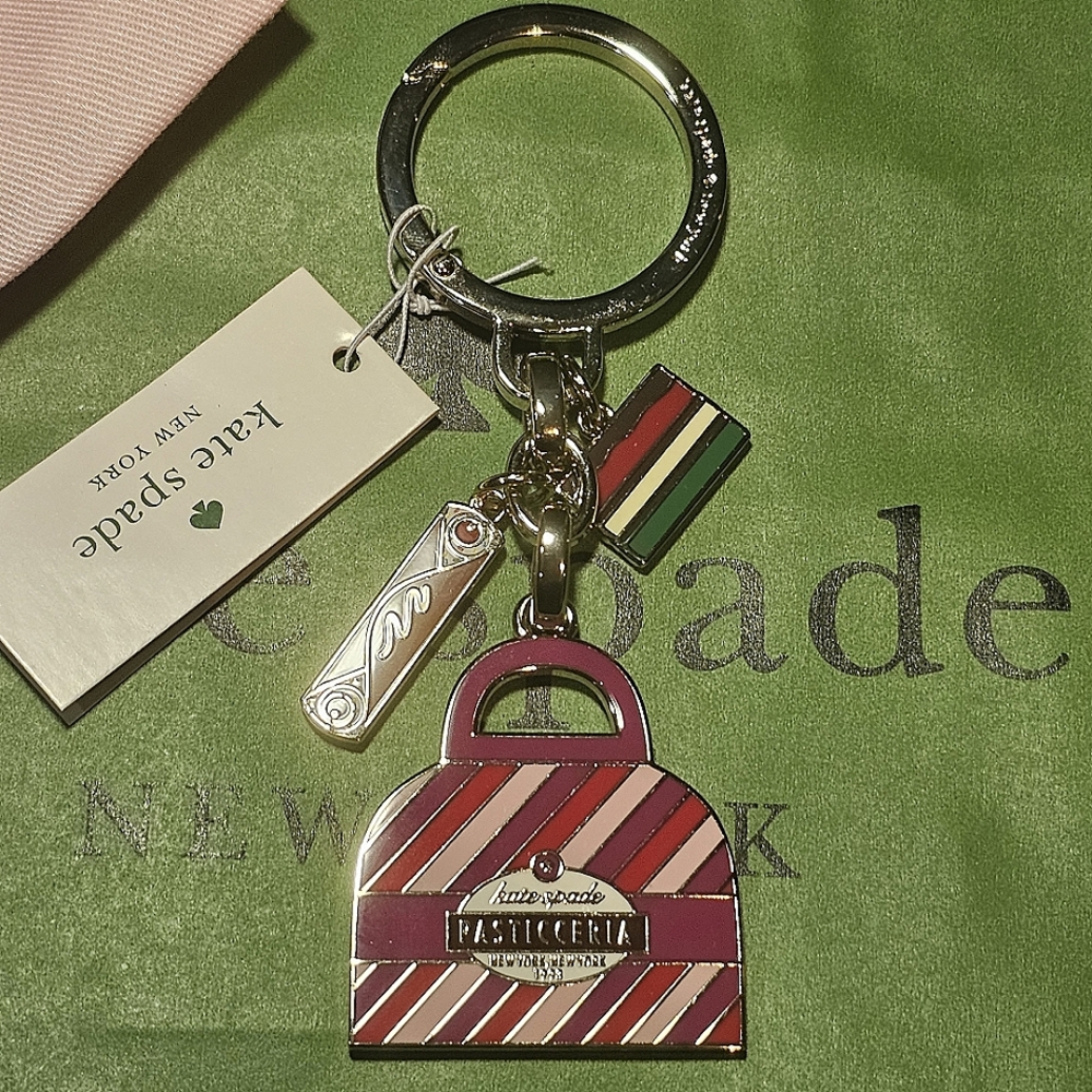 ♠️KATE SPADE DOLCI PASTRIES METAL KEYFOB/KEYCHAIN (NWT)